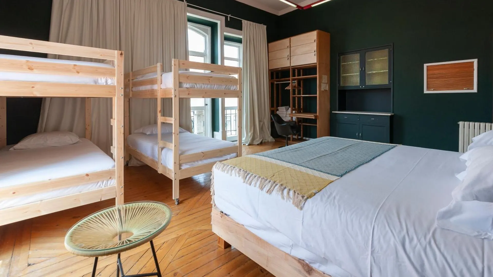 Guest house Cheese & Wine Lapa Hotel Lisbon Portugal