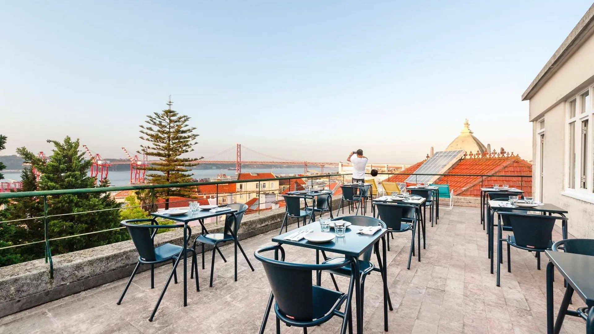 Cheese & Wine Lapa Hotel Lisbon Guest house